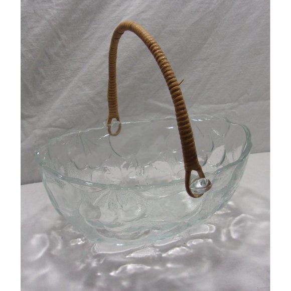 Large Oval Clear Glass Fruit Bowl Easter Egg Basket Decor w/ Rattan-Bamboo Handl - Picture 1 of 10